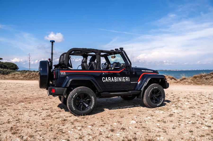  Jeep Wrangler Carabinieri (JK) 2018 года  (фото 7 из 17)